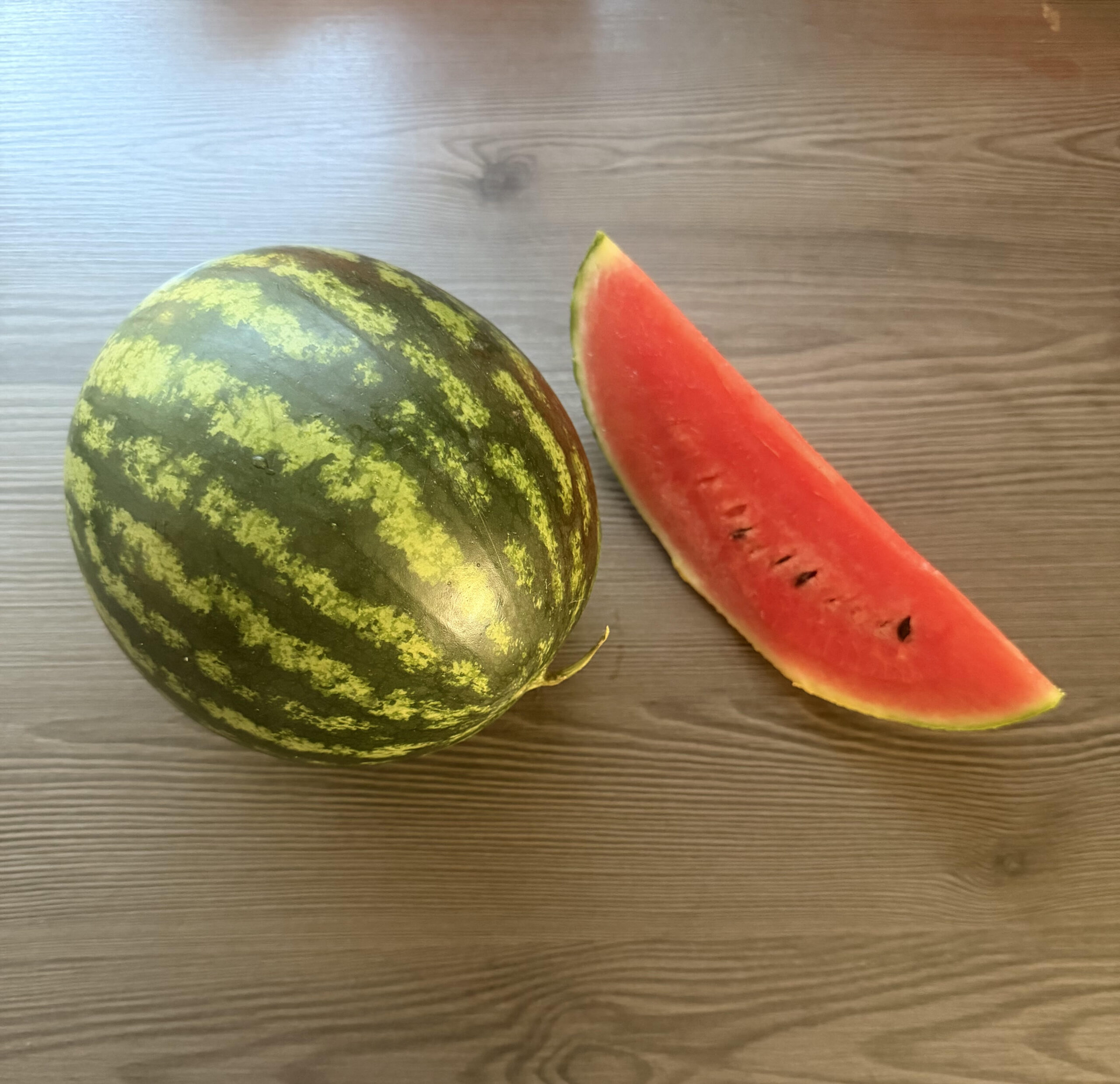 mini lubenica (2 2,5 kg) mini lubenica (2 2,5 kg)